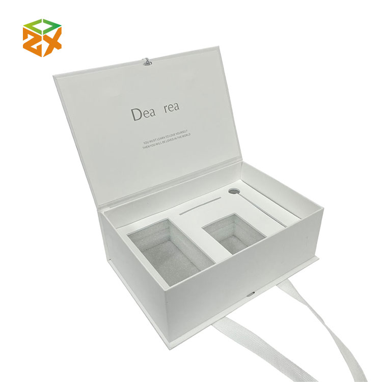 White Magnetic Closure Box